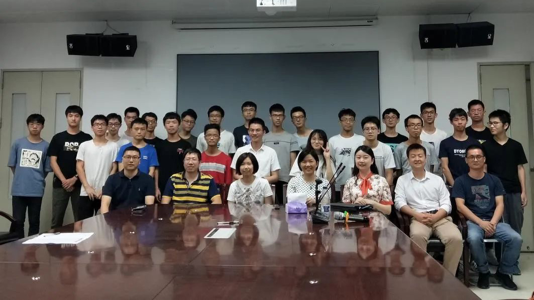 深圳大学腾班培养的创新应用型人才很抢手